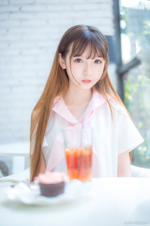“这……是个误会！”孟达有些尴尬的摇摇头，正要解释，庞统、魏延、法正等人已经赶到，法正扫了刘璝一眼，淡然道：“此事，是我设计，引你入壶，与孟达无关。”
